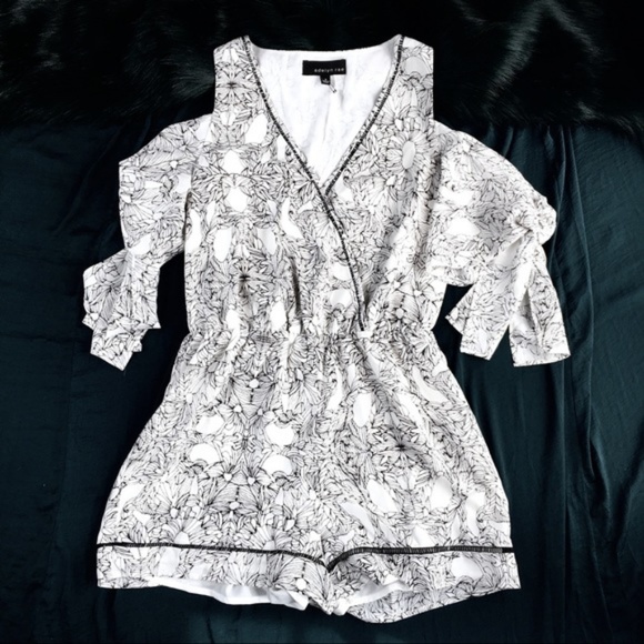 Adelyn Rae "Jasmine" Illustrated Floral Romper - Picture 3 of 8